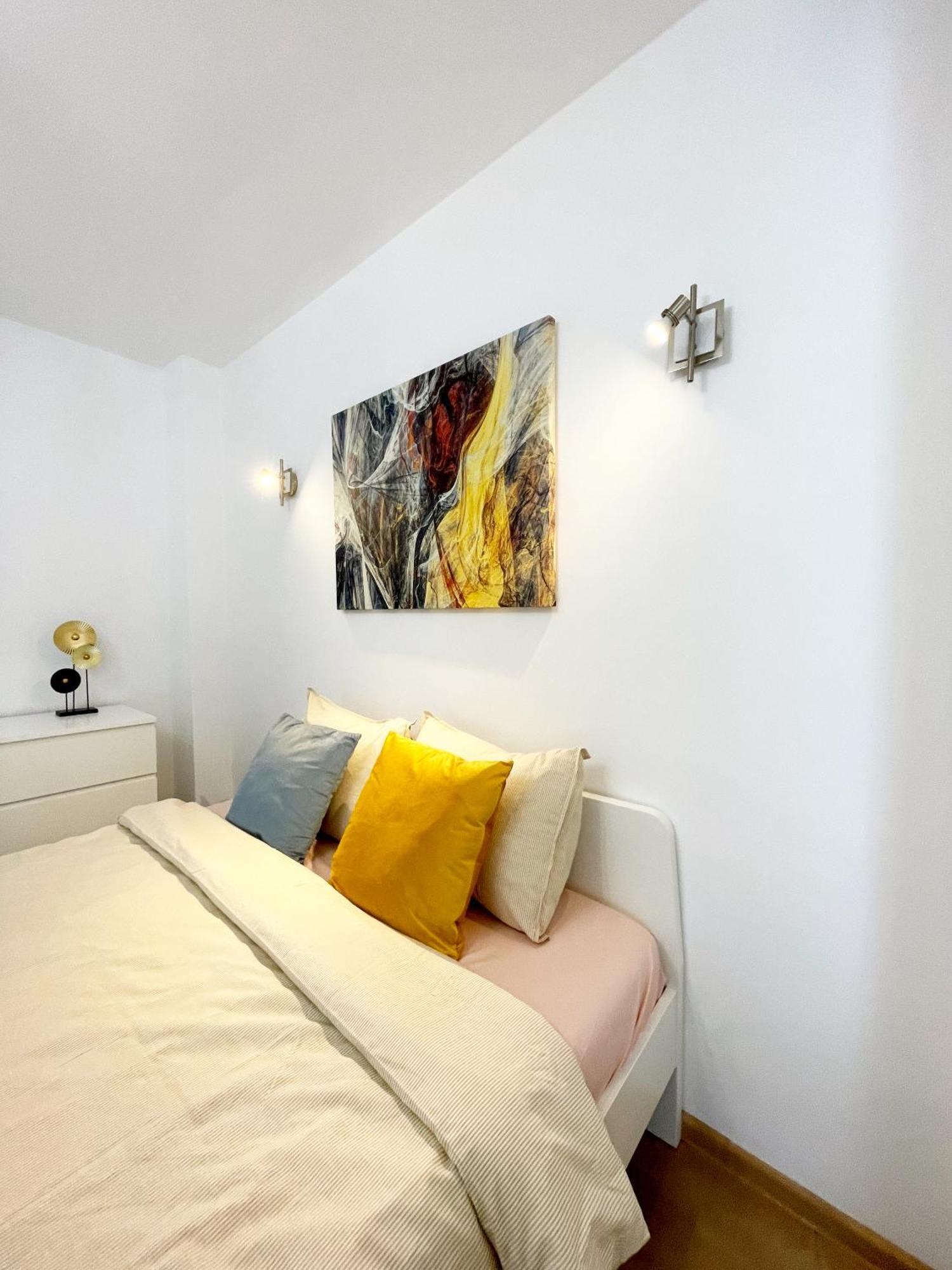 Alegro Studio Apartment Bukarest Exteriör bild